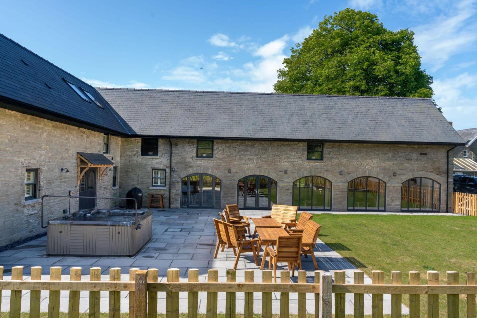 The Big Barn Villa Kidwelly Bagian luar foto