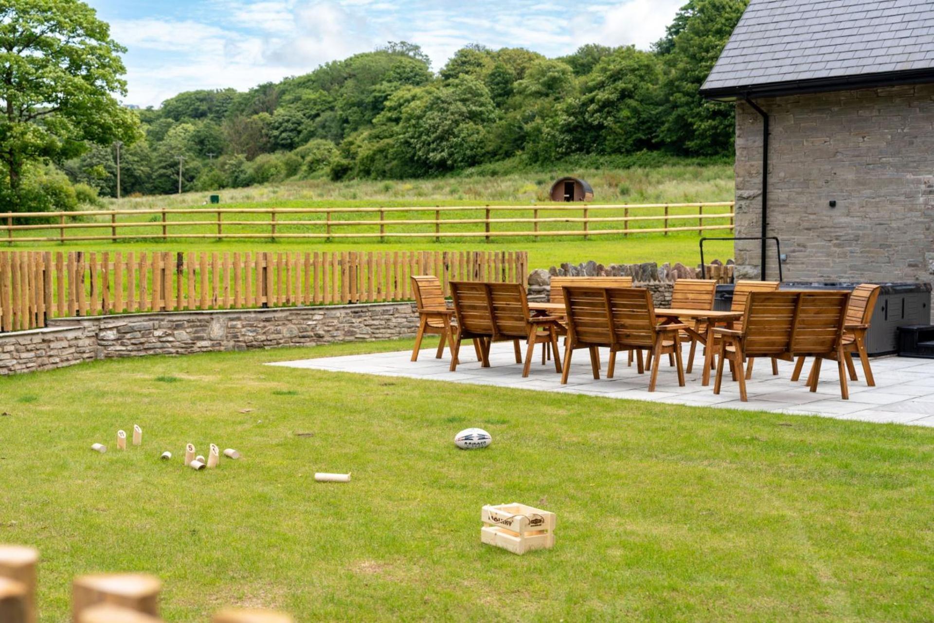 The Big Barn Villa Kidwelly Bagian luar foto