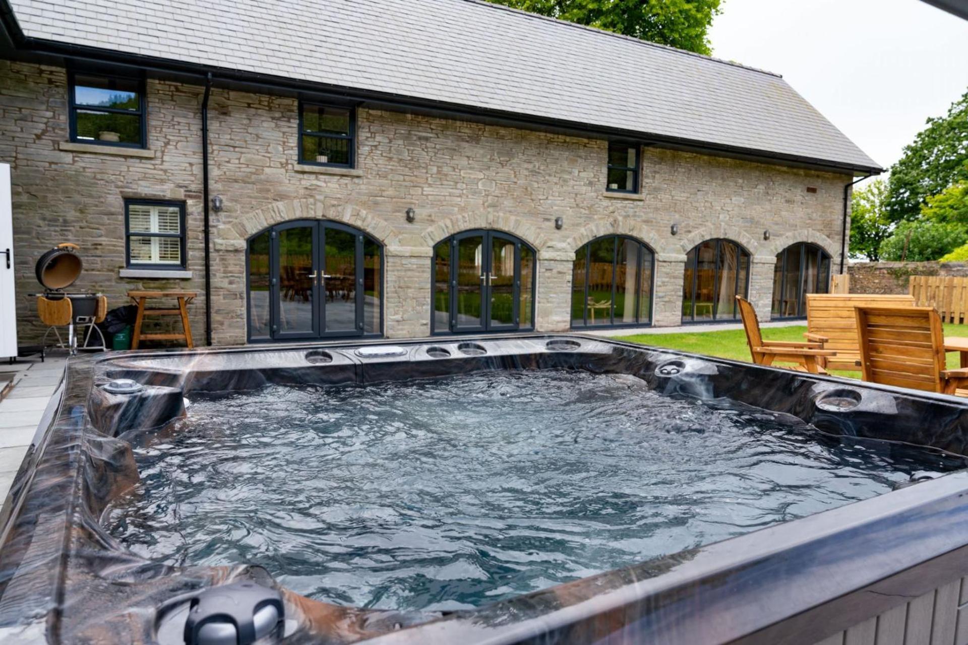 The Big Barn Villa Kidwelly Bagian luar foto